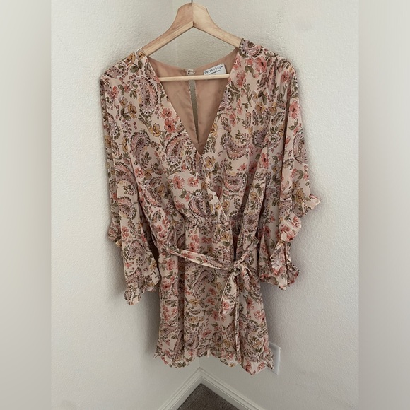 Dress Forum Floral Frilled Long Sleeve Mini Dress Cream Blush size M - Picture 3 of 8